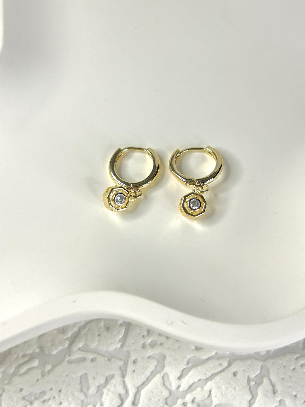 Premium Zirkon Taşlı Minimal Küpe