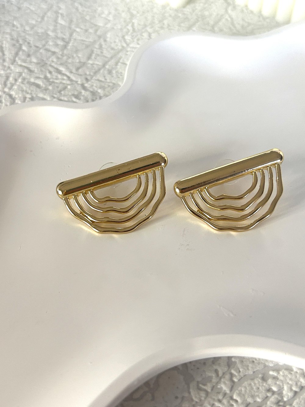 SIRALI DALGA ÇELİK GOLD KÜPE
