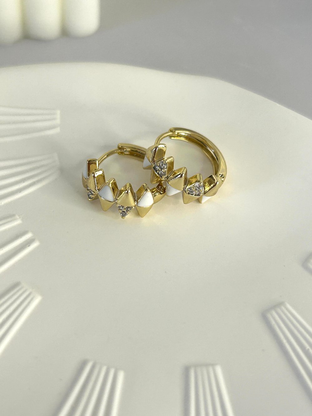 XUPİNG BEYAZ GOLD TAŞLI KÜPE