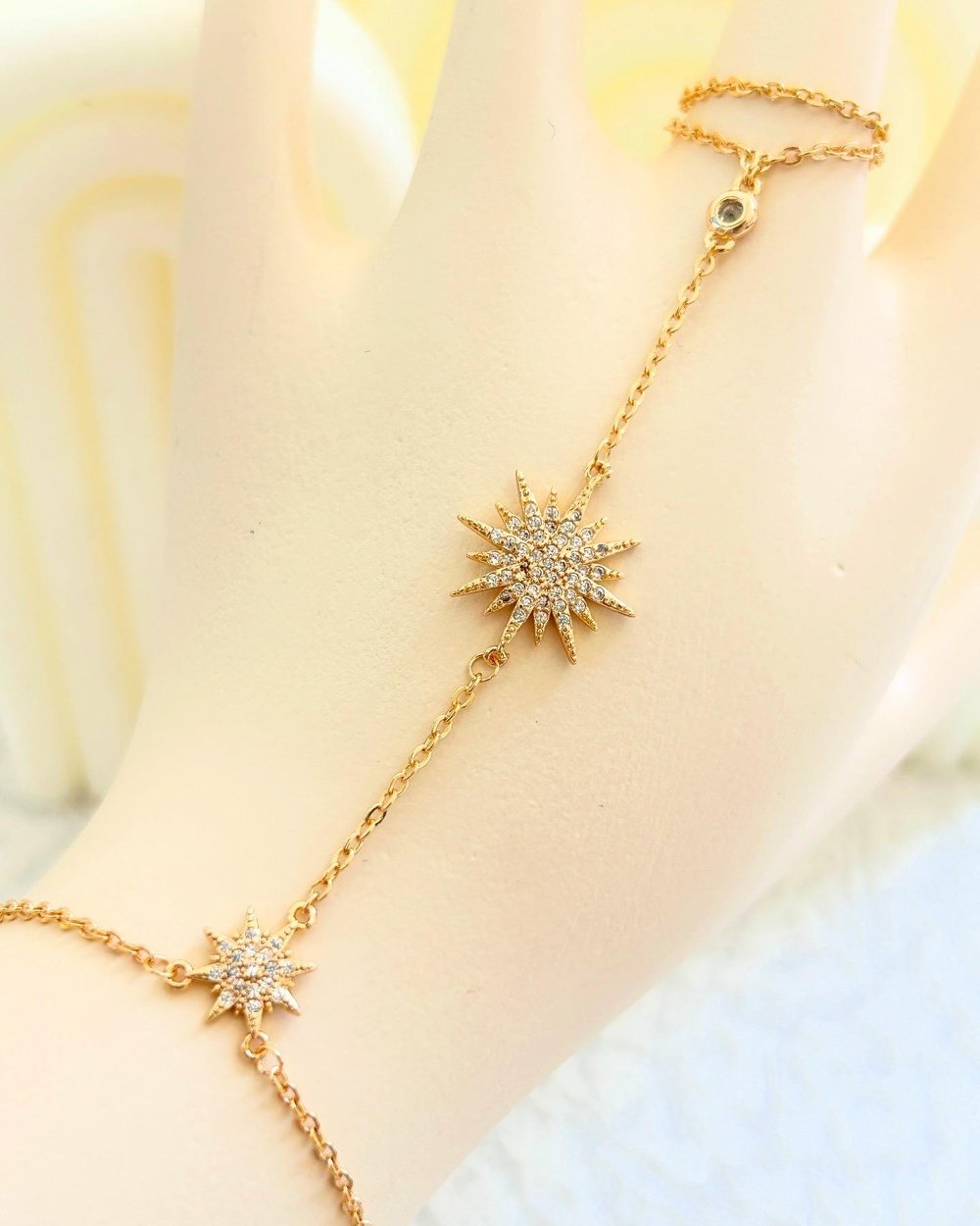 Yıldız Zirkon Taşlı Gold Şahmeran