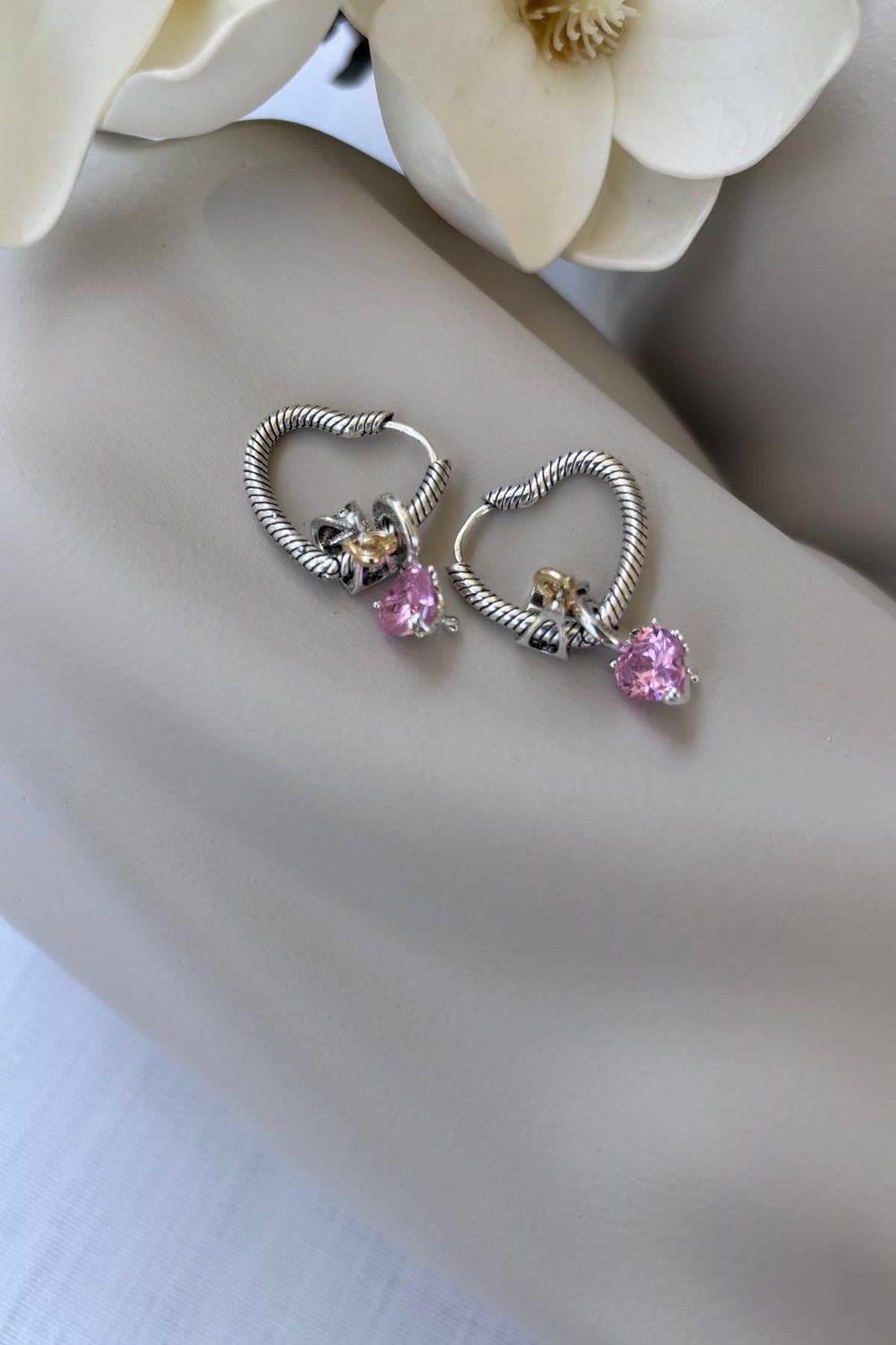 Özel Seri Gümüş Kalpli Charm Küpe