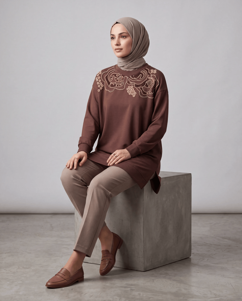 TAŞ İŞLEMELİ YUMUŞAK DOKULU ESNEK PREMİUM TUNİK17624