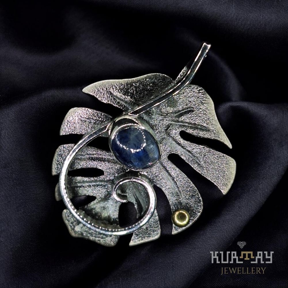KYANITE GEMSTONE 925 STERLING SILVER PENDANT