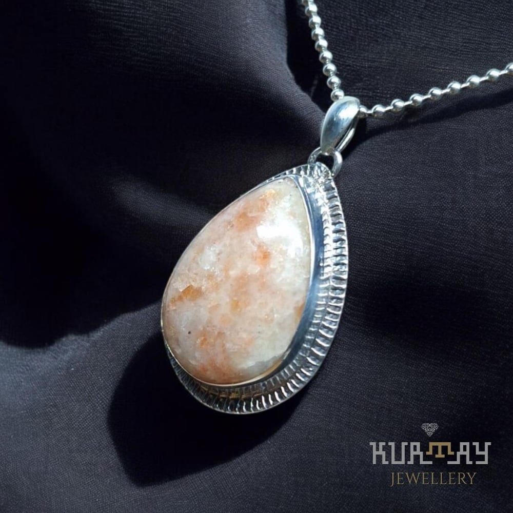 SUN STONE GEMSTONE 925 STERLING SILVER PENDANT