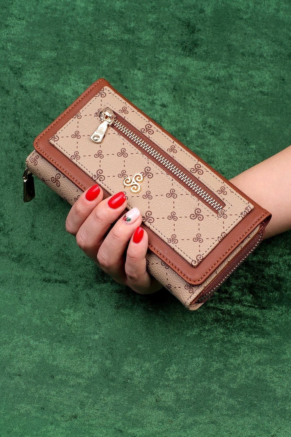 Çok Bölmeli Bol Gözlü Fermuarlı Kadın Cüzdan & Kartlık YC100002SLG