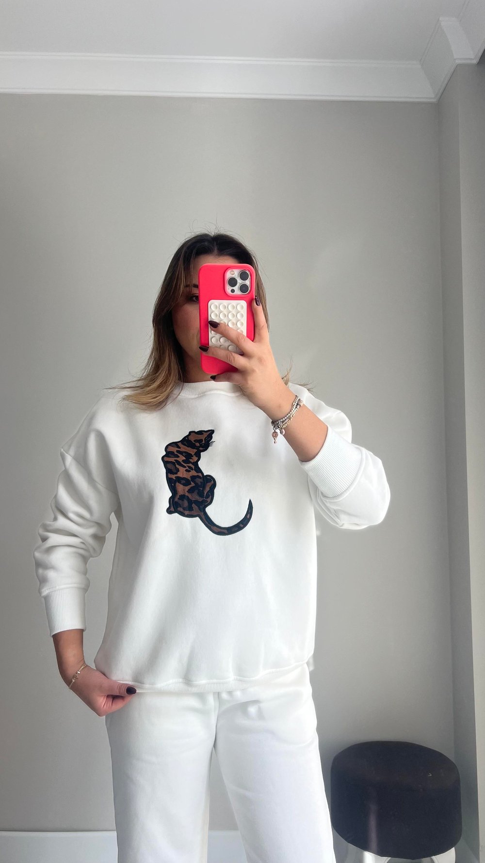 Beyaz Kahve Desenli Sweatshirt