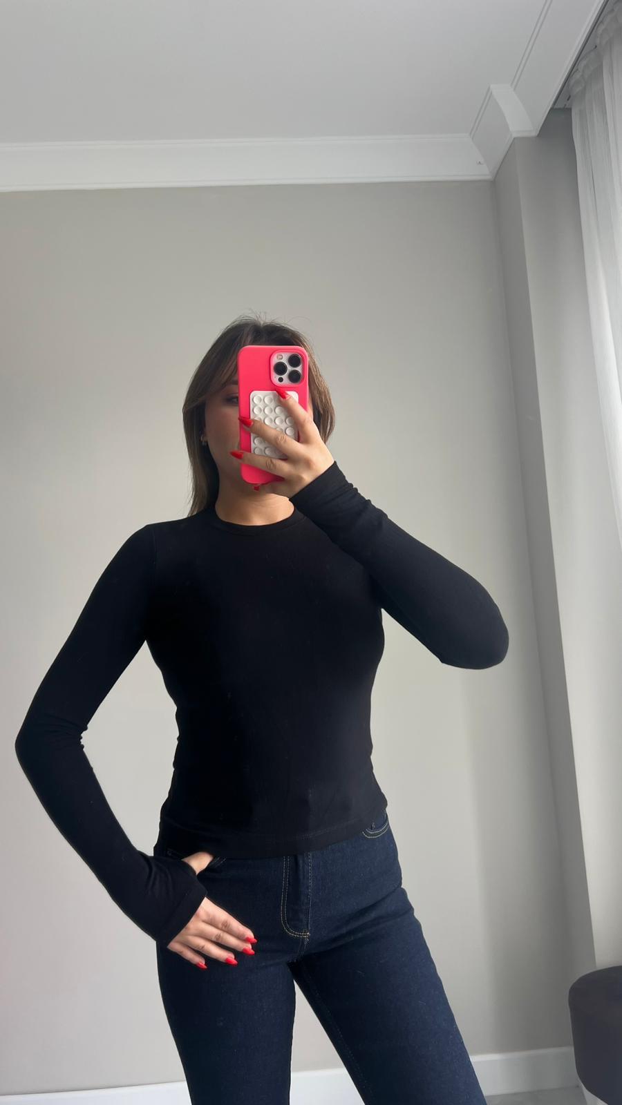 Siyah Bisiklet Yaka Parmak Geçirmeli Modal Body