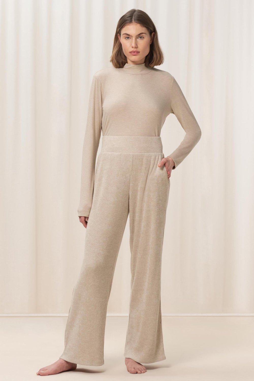 triumph-thermal-wide-trouser-high-wais-33e-4e.jpg