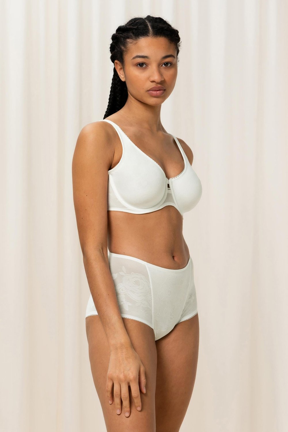 triumph-wild-rose-sensation-w01-sutyen-3-b5d9.jpg