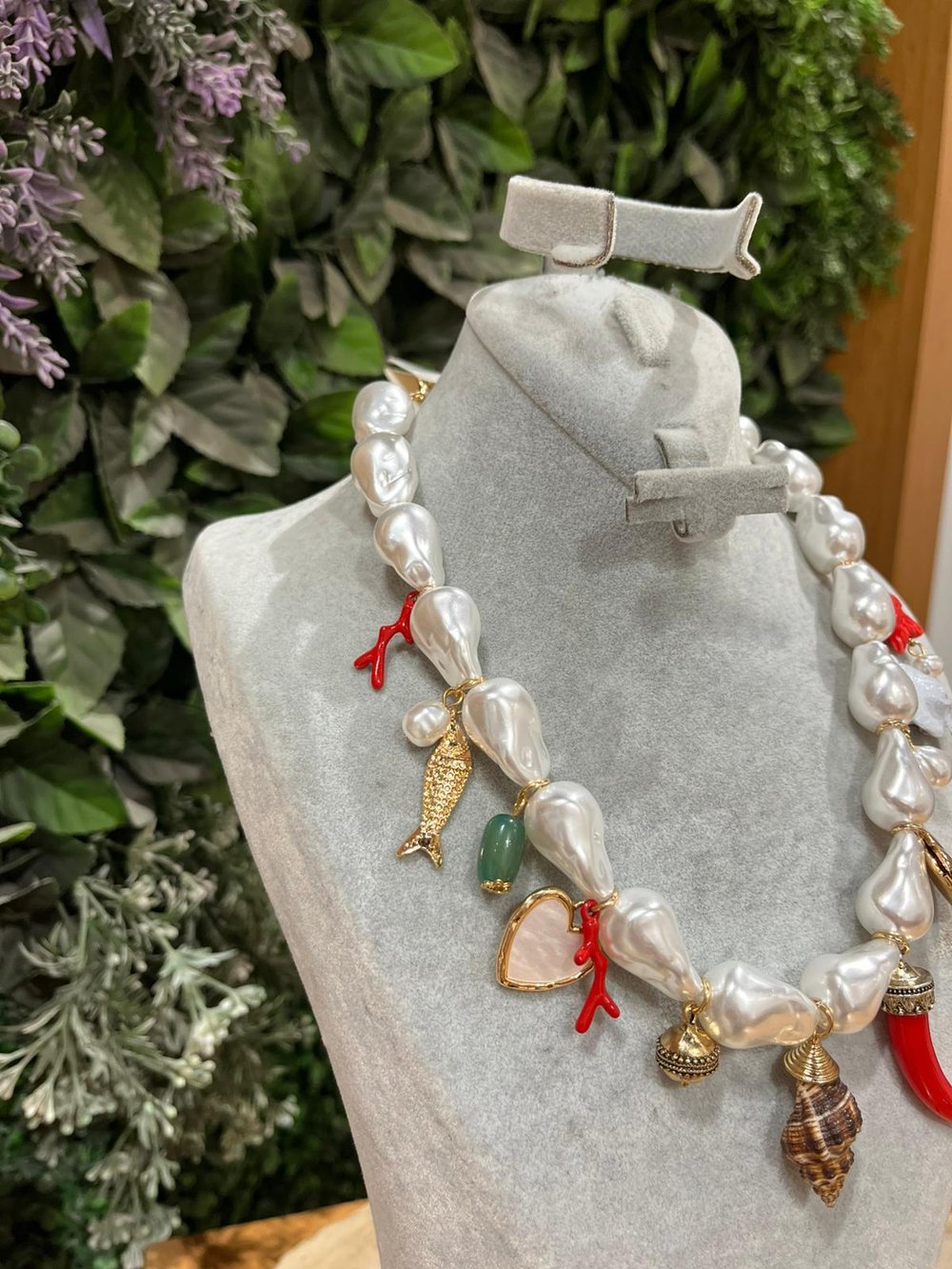 Charm Tasarımlı Kolye 