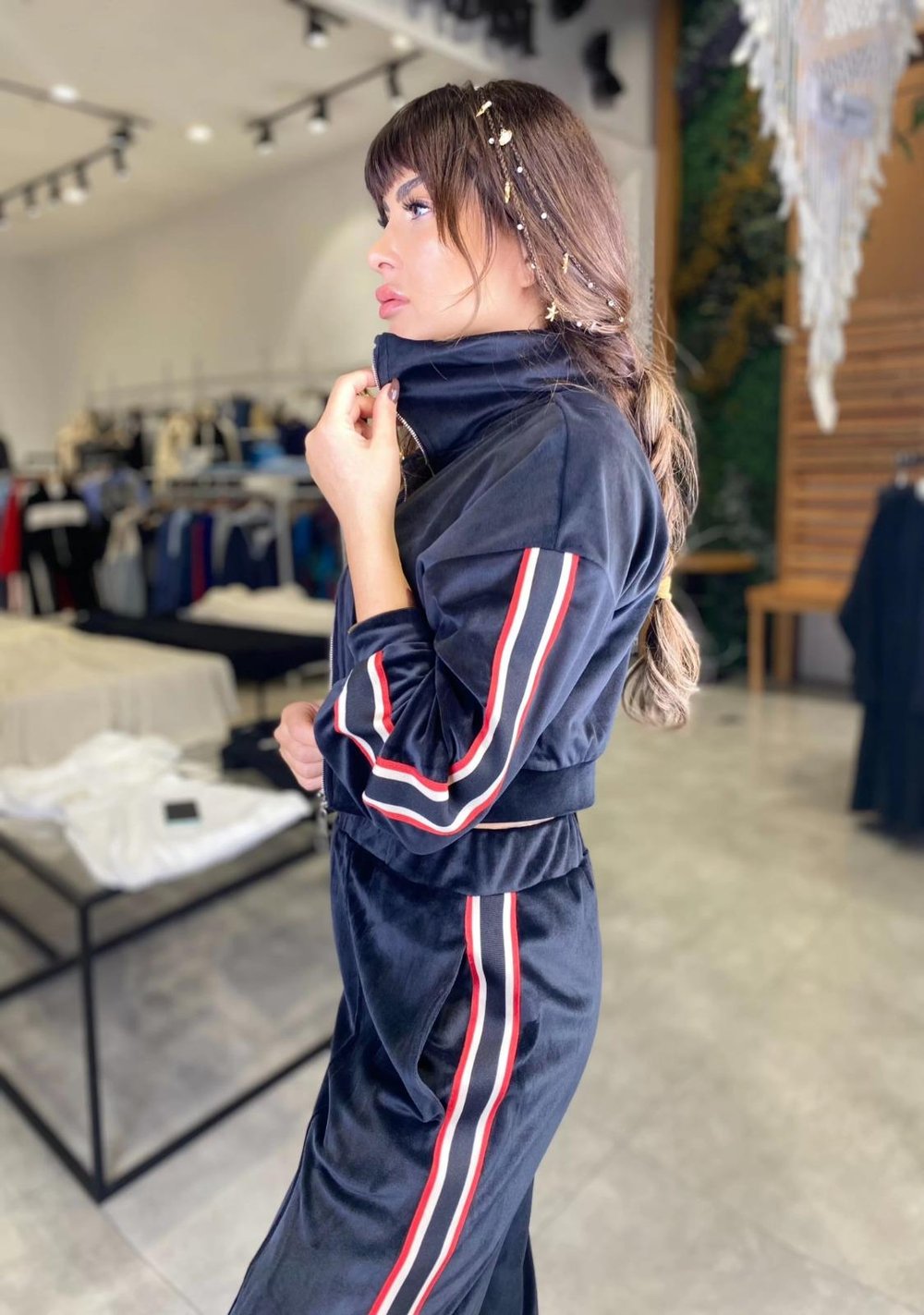 Yan Şerit Detaylı Sweatshırt 02