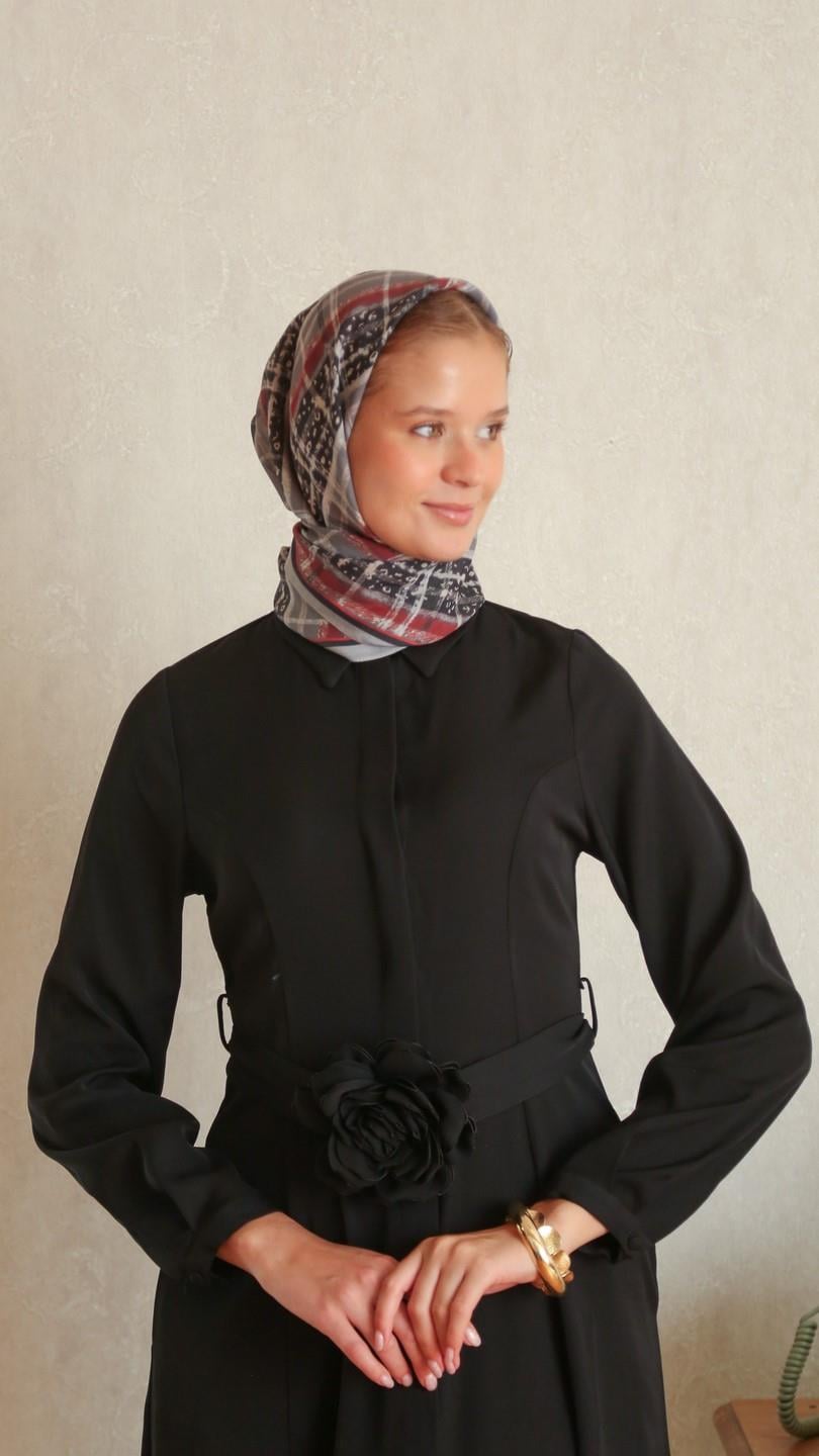 AMORA DESEN EŞARP SİYAH KIRMIZI-2