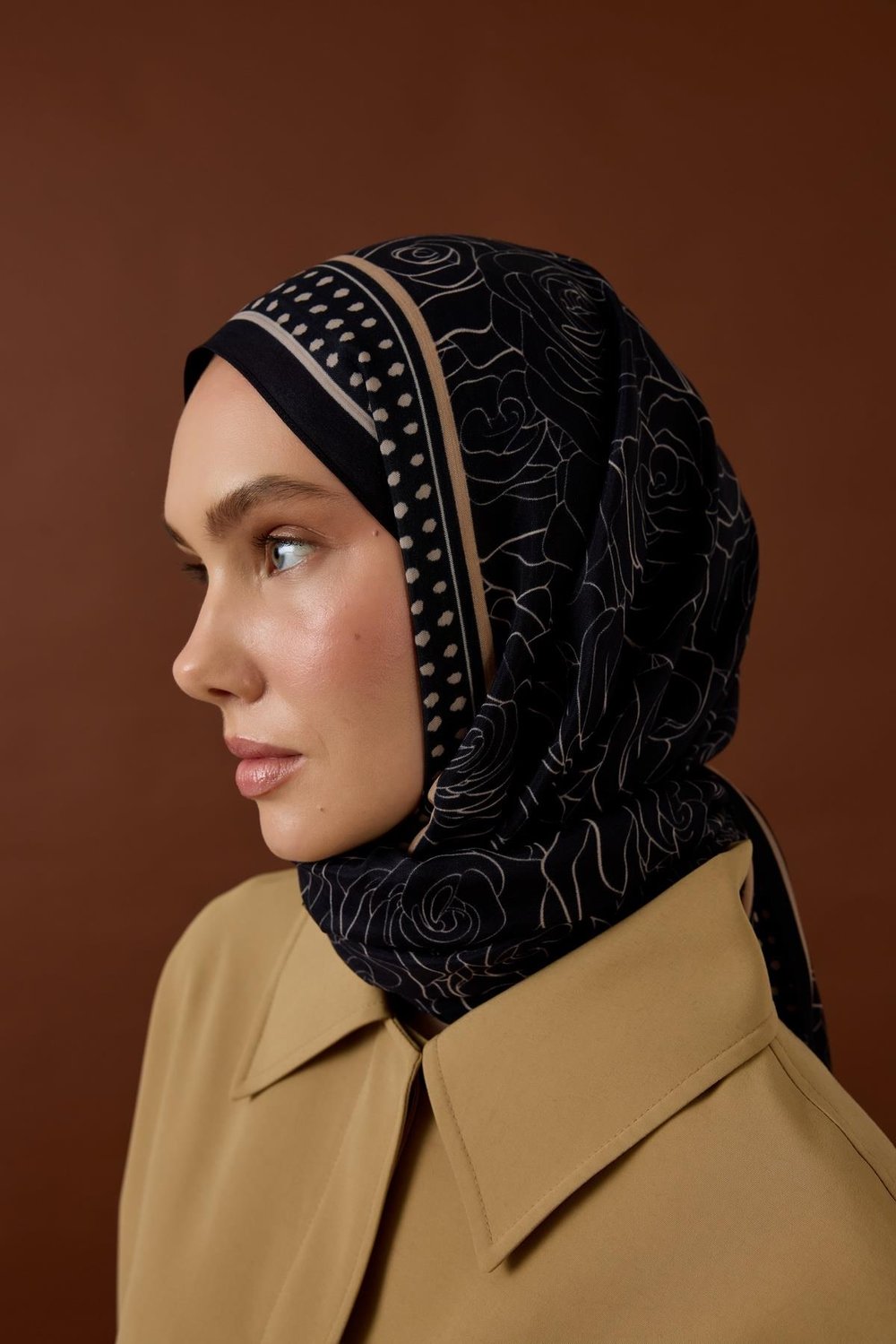 ELARA DESEN ŞAL-SİYAH