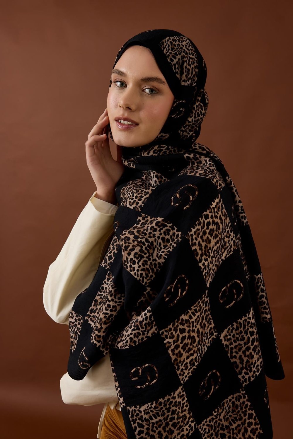 LEONA DESEN ŞAL-SİYAH-9