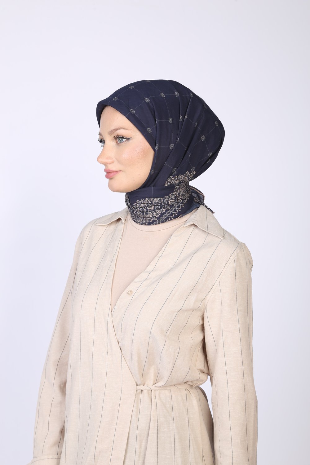 Lina Desen Eşarp Lacivert