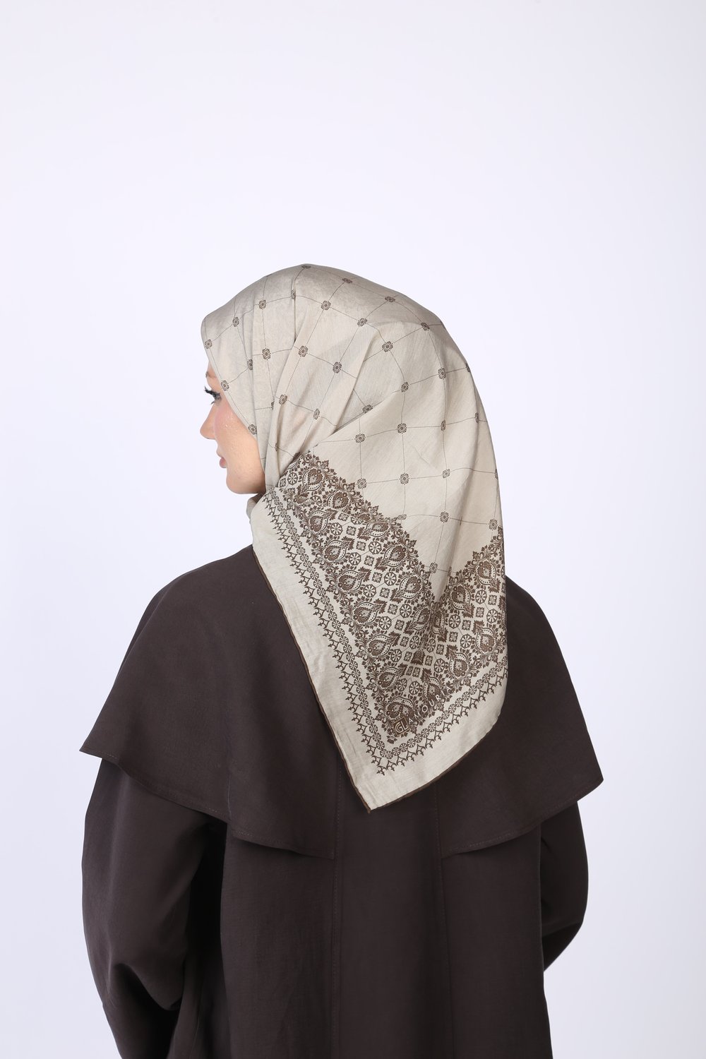 Lina Desen Eşarp Taş