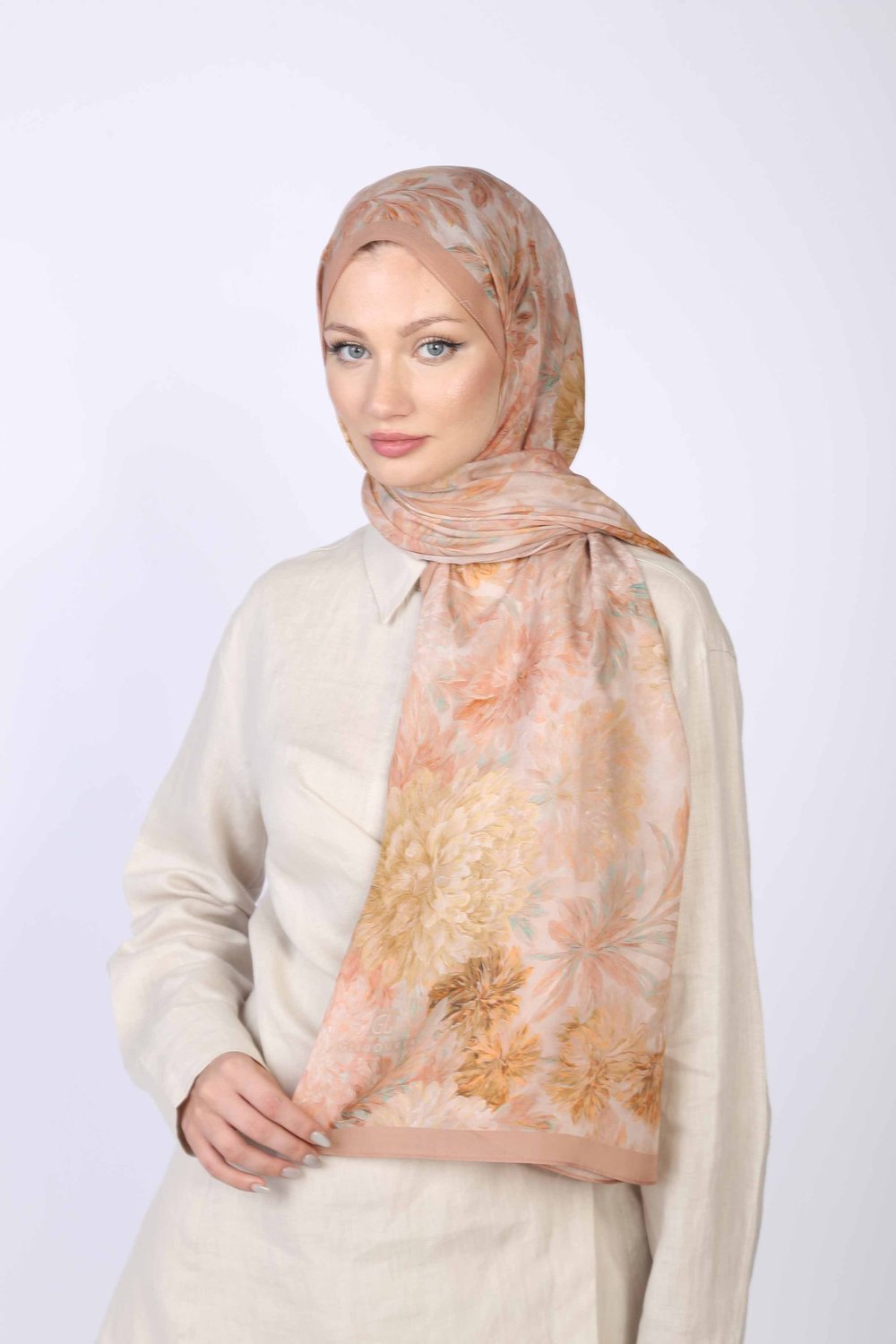 VERA DESEN ŞAL-PUDRA