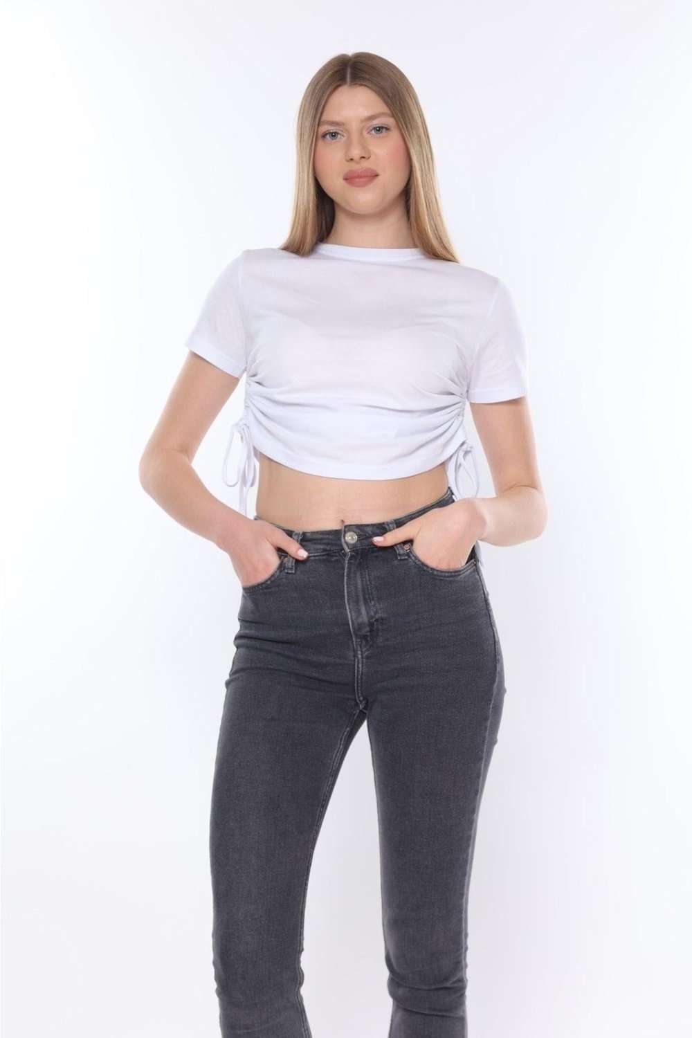 Beyaz 100% Pamuk Büzgü Detaylı Basic Bisiklet Yaka Örme T-shirt Twoss21ts0131