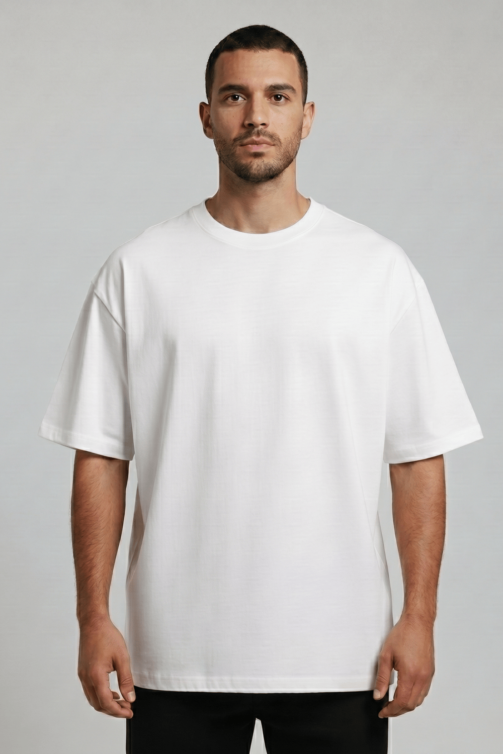 Bisiklet Yaka Beyaz T-Shirt