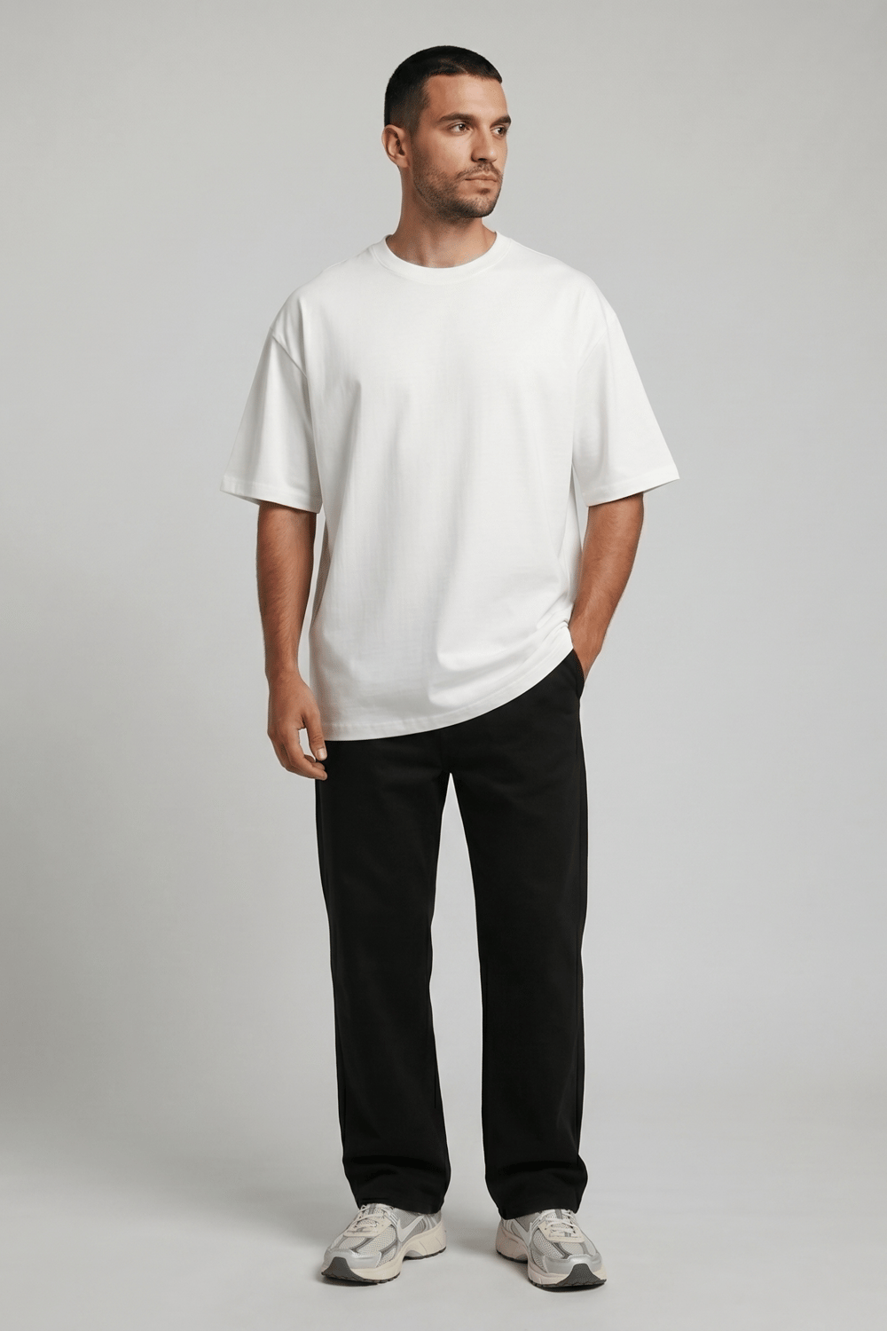 Bisiklet Yaka Beyaz T-Shirt
