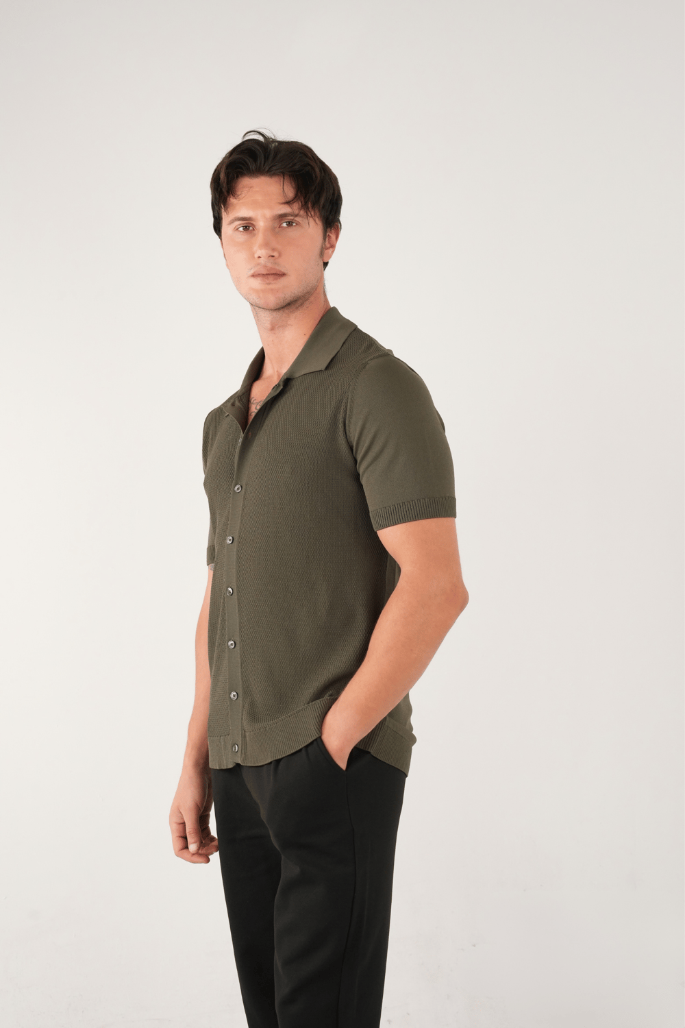 Haki İnce Örgü Kısa Kollu Rayon Yazlık Triko Gömlek