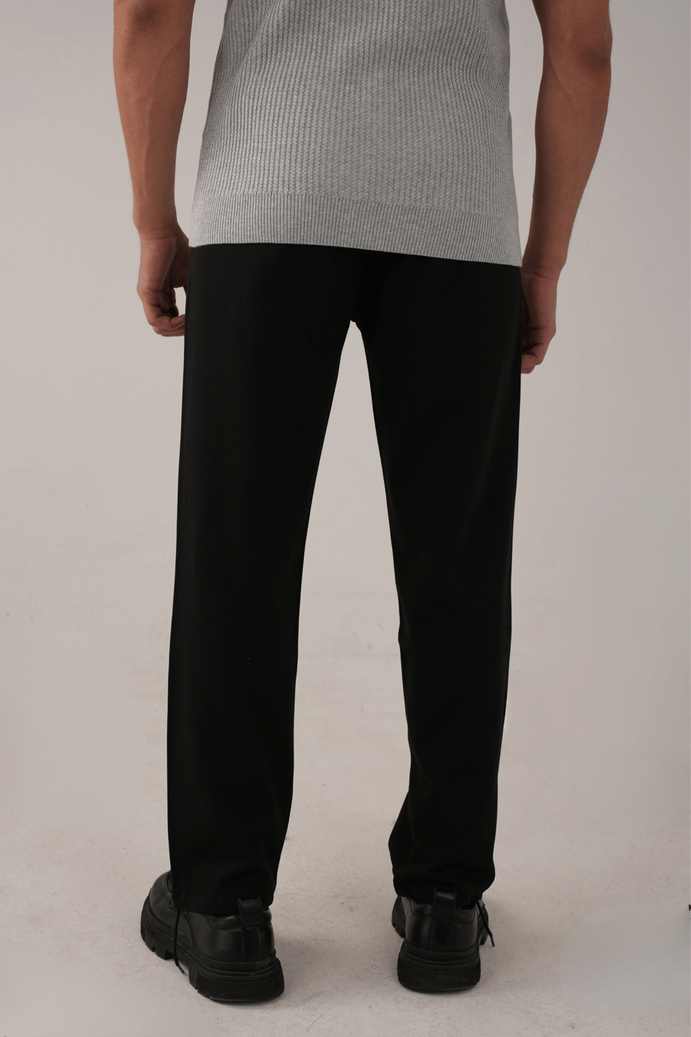 Siyah Pamuk Karışımlı Relaxed Fit Pantolon