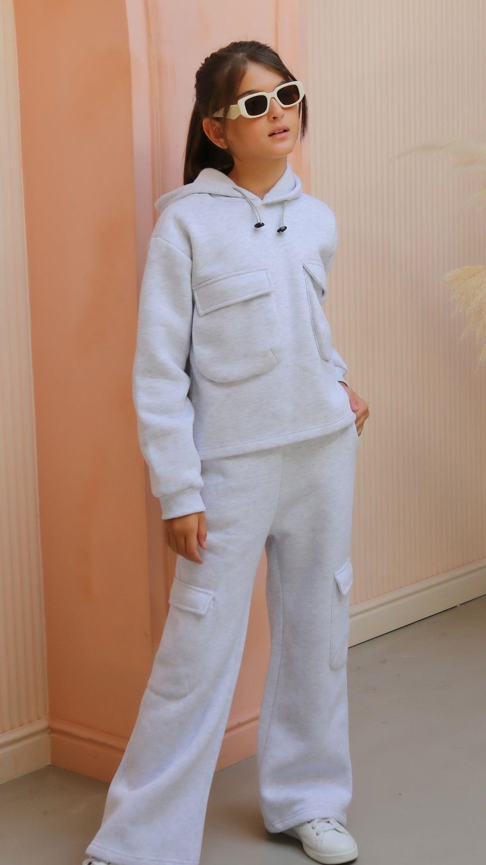 CEP DETAYLI KIZ ŞARDONLU TAKIM