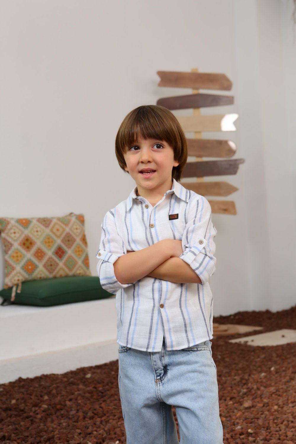 DERİ AKSESUAR DETAYLI ÇİZGİLİ ERKEK GÖMLEK