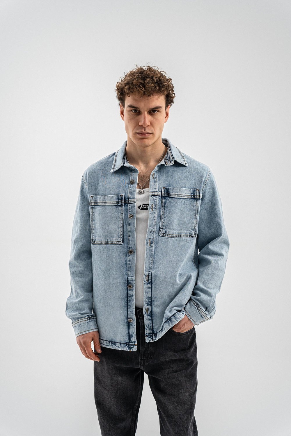 CEP DETAYLI DENIM GÖMLEK 