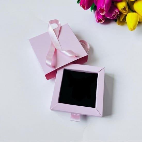 Set Kutusu Pembe