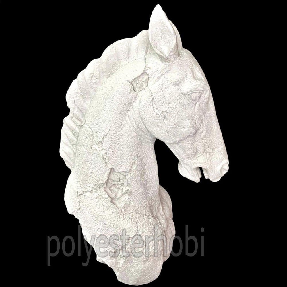 OB 1099 - Mitolojik At Ham Polyester Obje