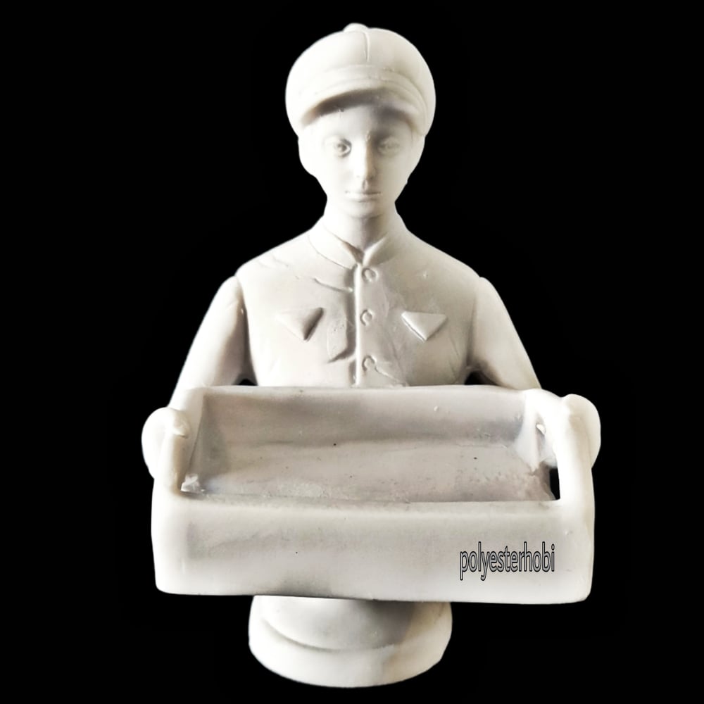 OB 1588 - Genç Erkek Garson Sunum Biblo 4 Ham Polyester Obje