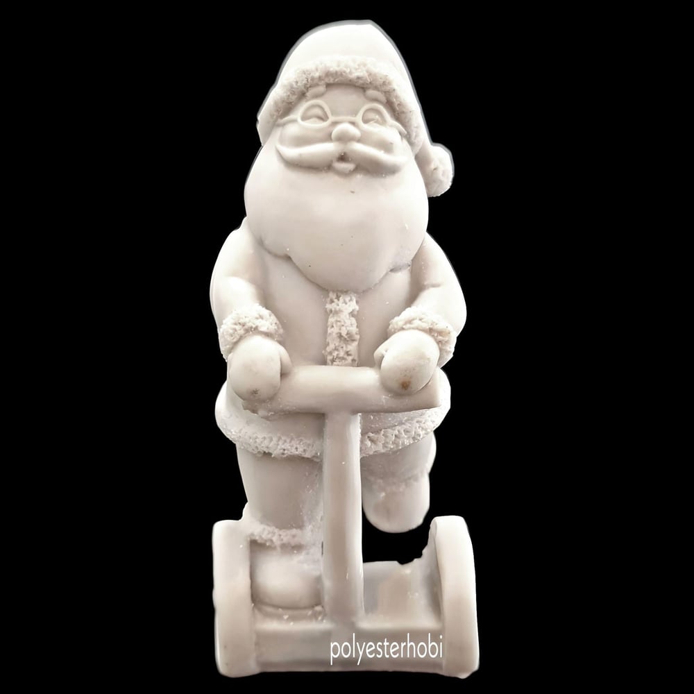 Ob 1915 - Scooter Detaylı Noel Baba Ham Polyester Obje