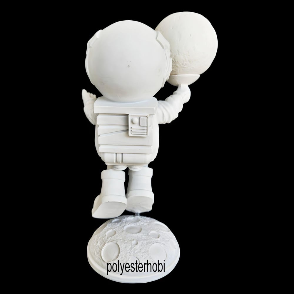 OB 2163 - Astronot Aydınlatma Ham Polyester Dekoratif Heykel