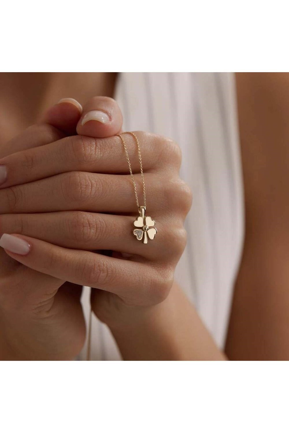 14 Ayar Altın Yonca Kolye