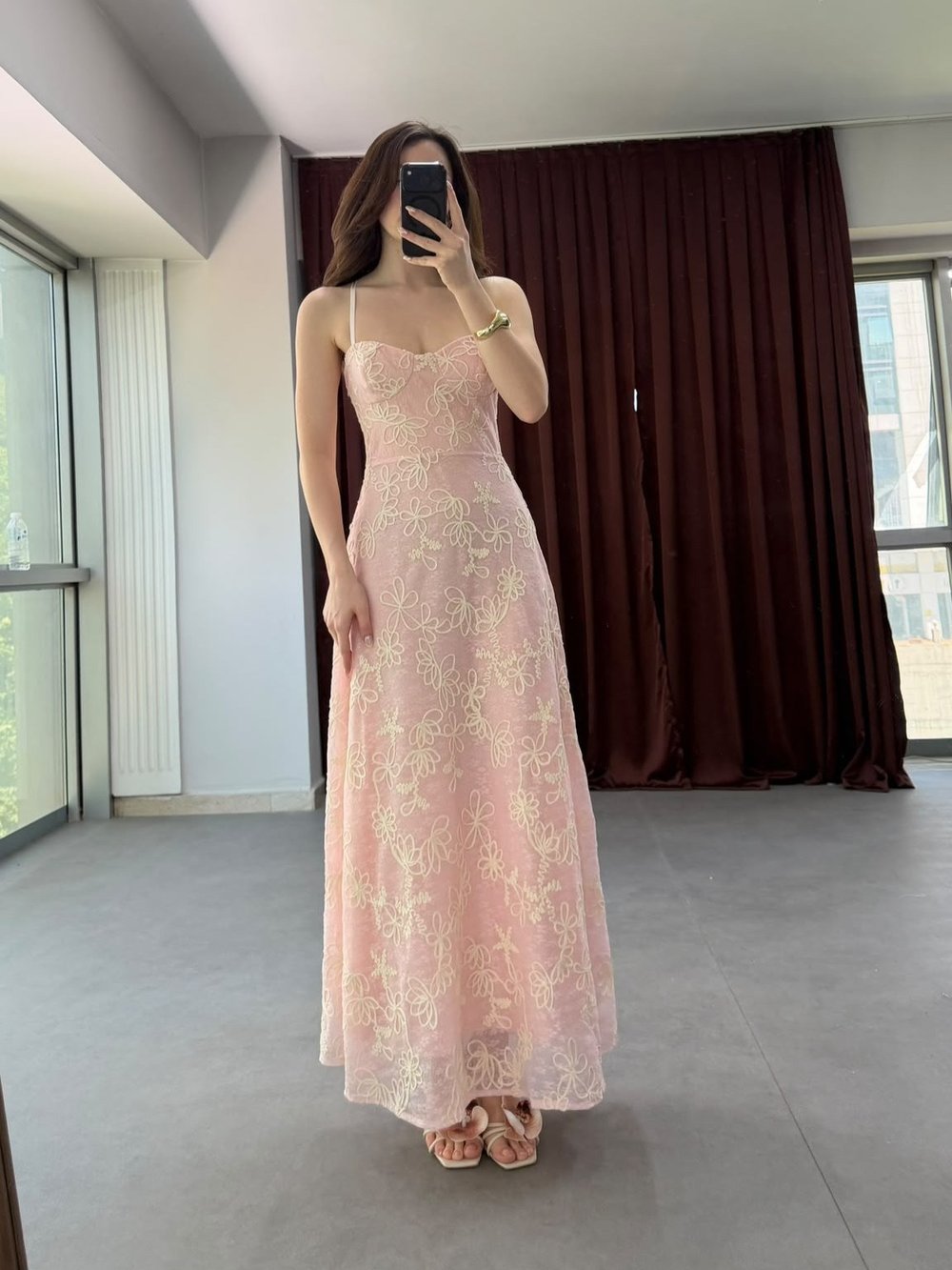 Modern Kesim, Özel Floral Nakış İşlemeli Askılı Elbise NVM-20488