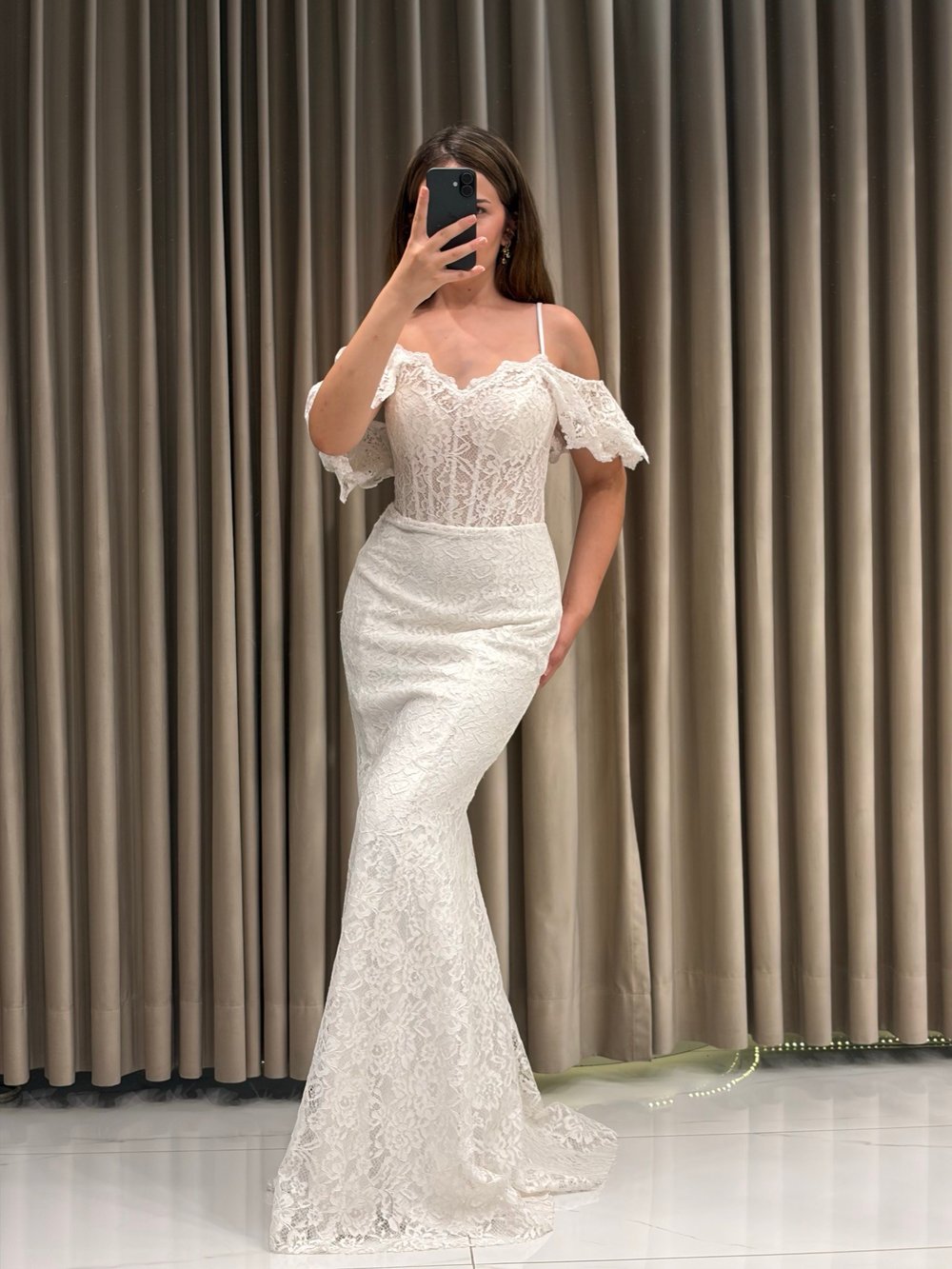 Beyaz İnce Askılı Güpür Model Balık Abiye Elbise | Kaleiçi Yıldızlar