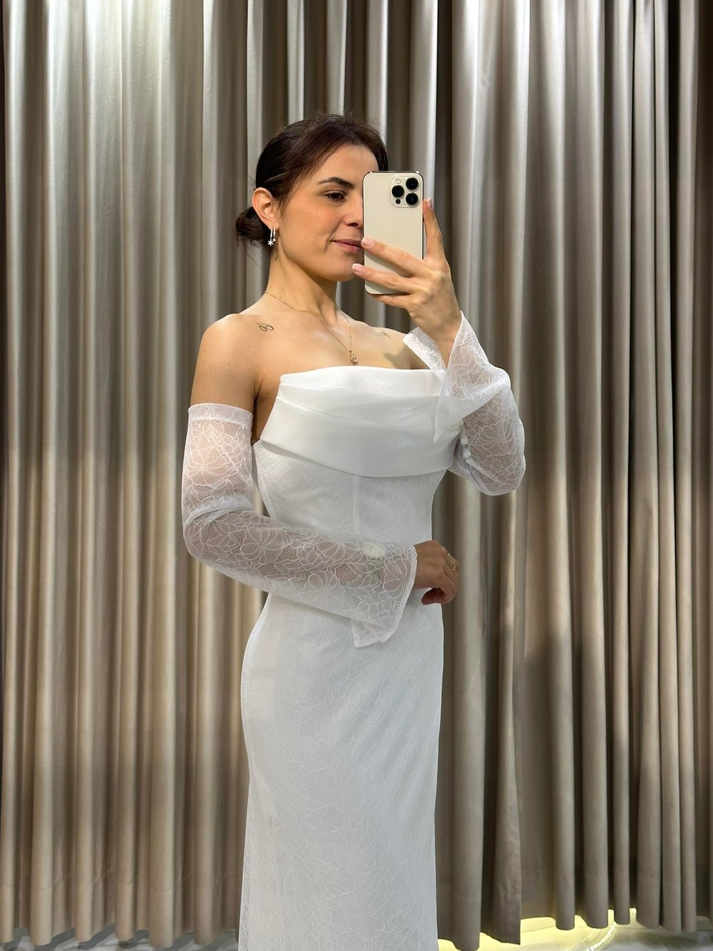Beyaz Dantel İşlemeli Balık Model Abiye Elbise | Kaleiçi Yıldızlar