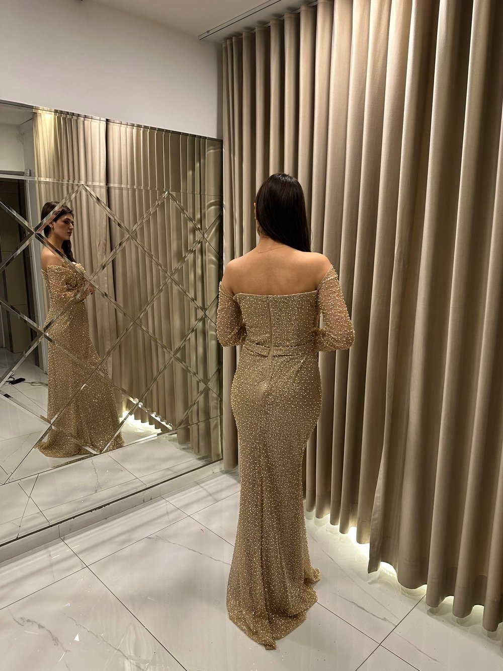 Gold Kayık Yaka Uzun Kollu Abiye Elbise | Kaleiçi Yıldızlar