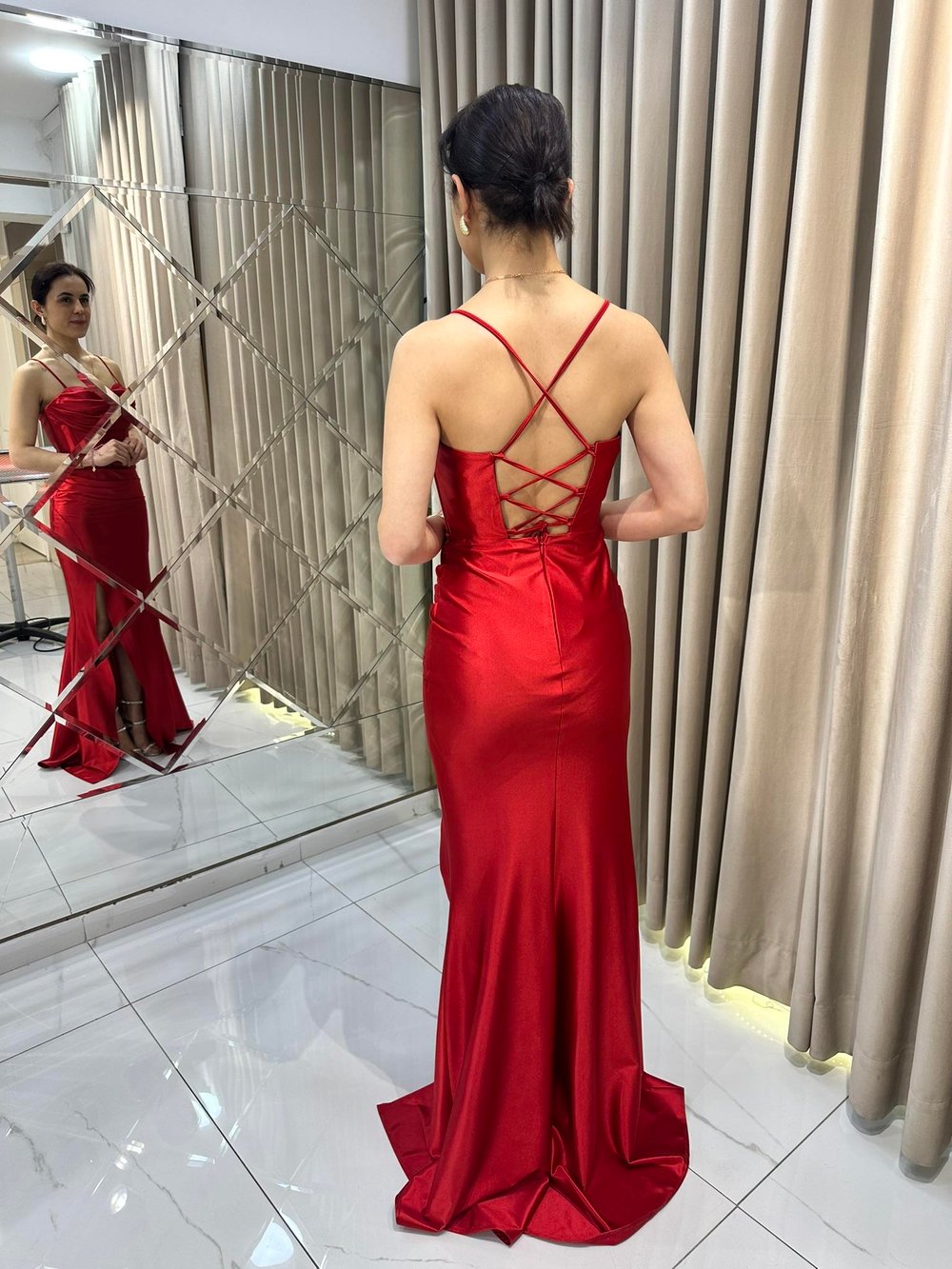 Kırmızı Degaje Yaka Örme Saten Abiye Elbise | Kaleiçi Yıldızlar