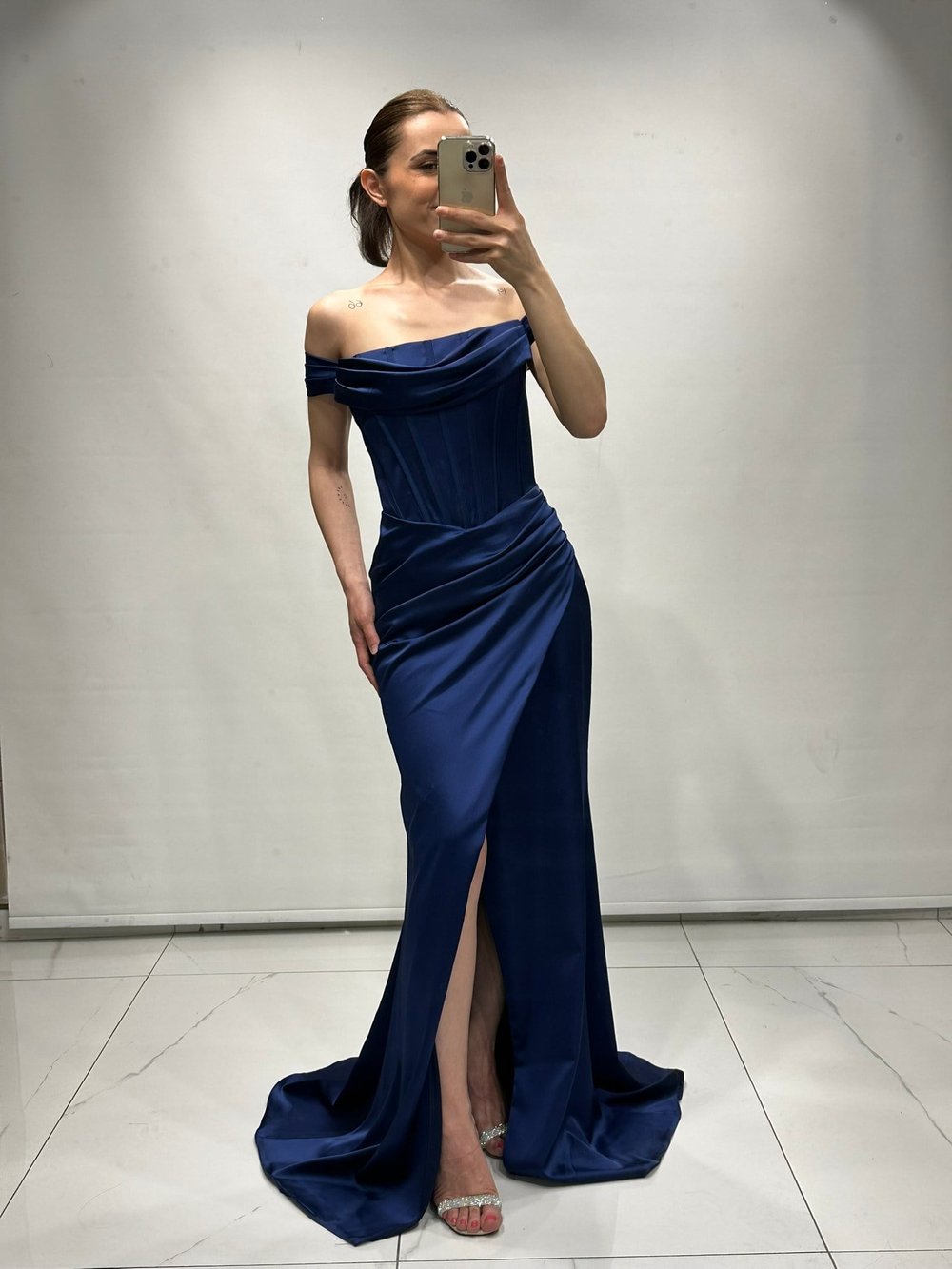 Lacivert Madonna Yaka Korse Detay Balık Model Abiye Elbise | Kaleiçi Yıldızlar