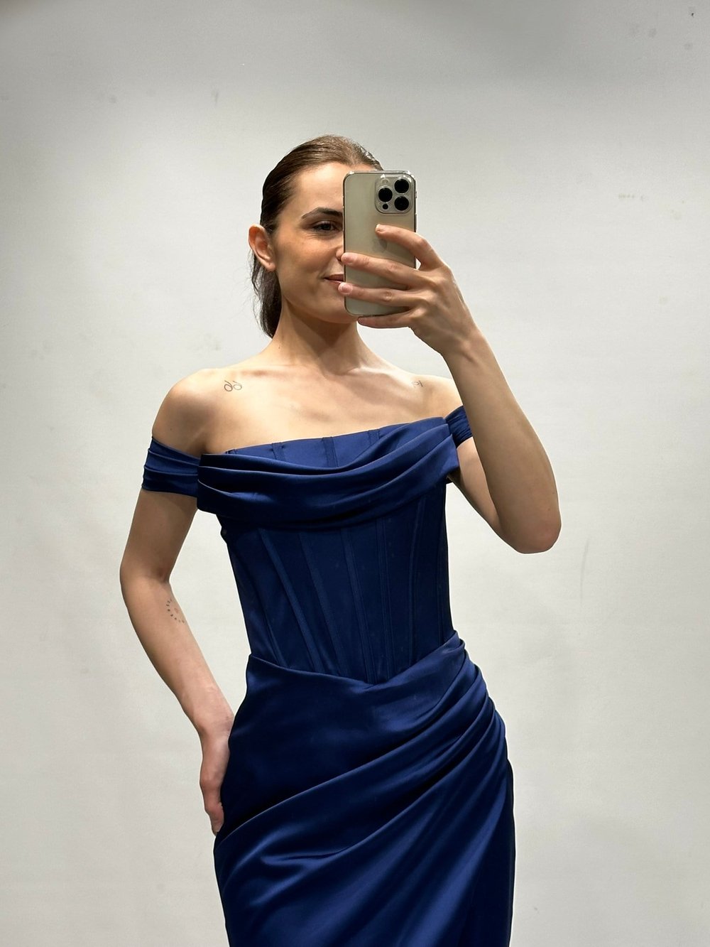 Lacivert Madonna Yaka Korse Detay Balık Model Abiye Elbise | Kaleiçi Yıldızlar