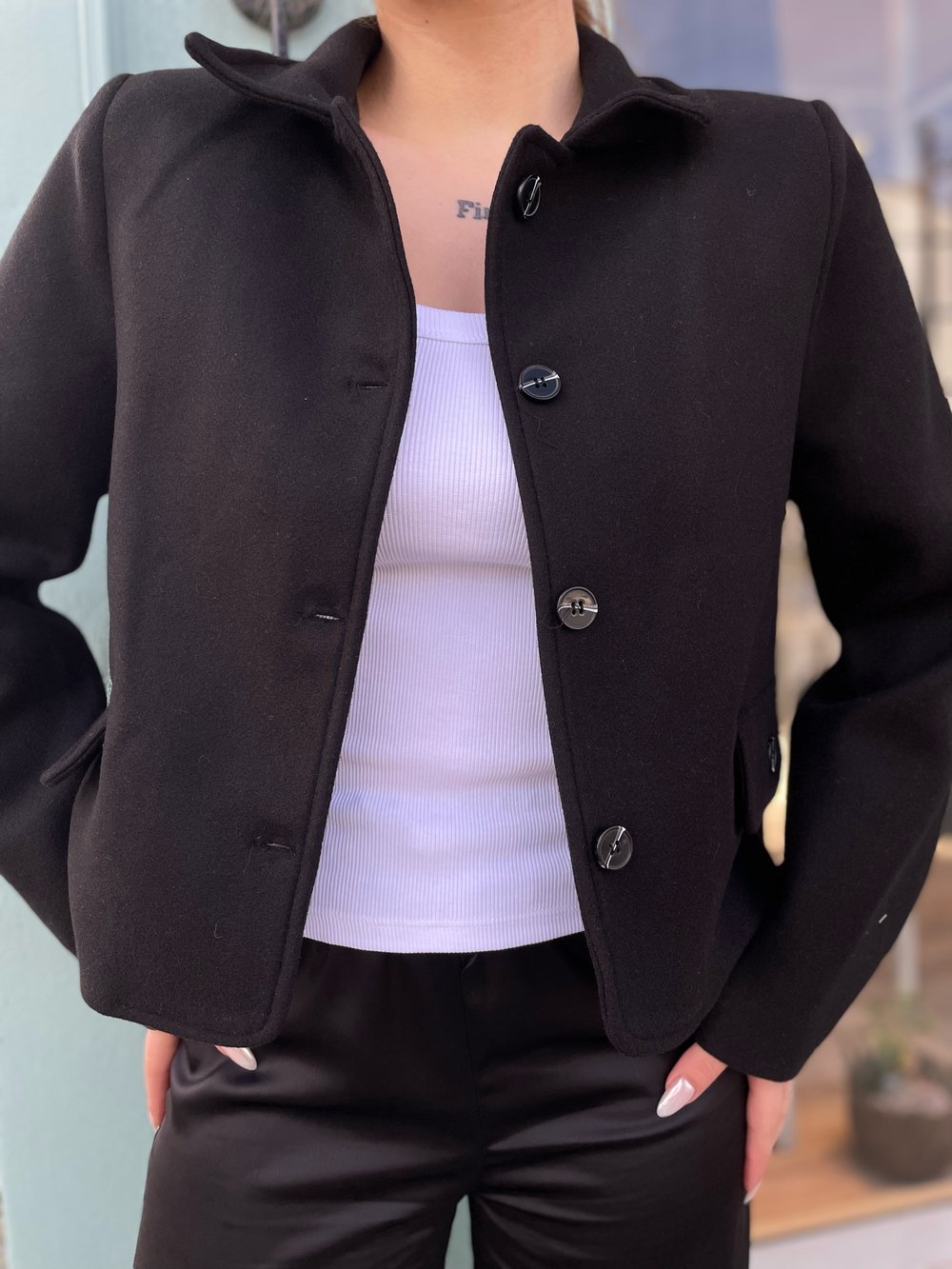 Siyah Kaşe Crop Ceket