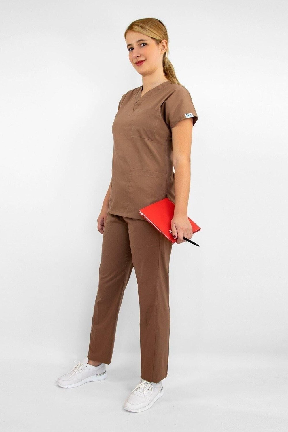 Açık Kahverengi Likralı Alt Üst Takım-Nur Medikal Giyim