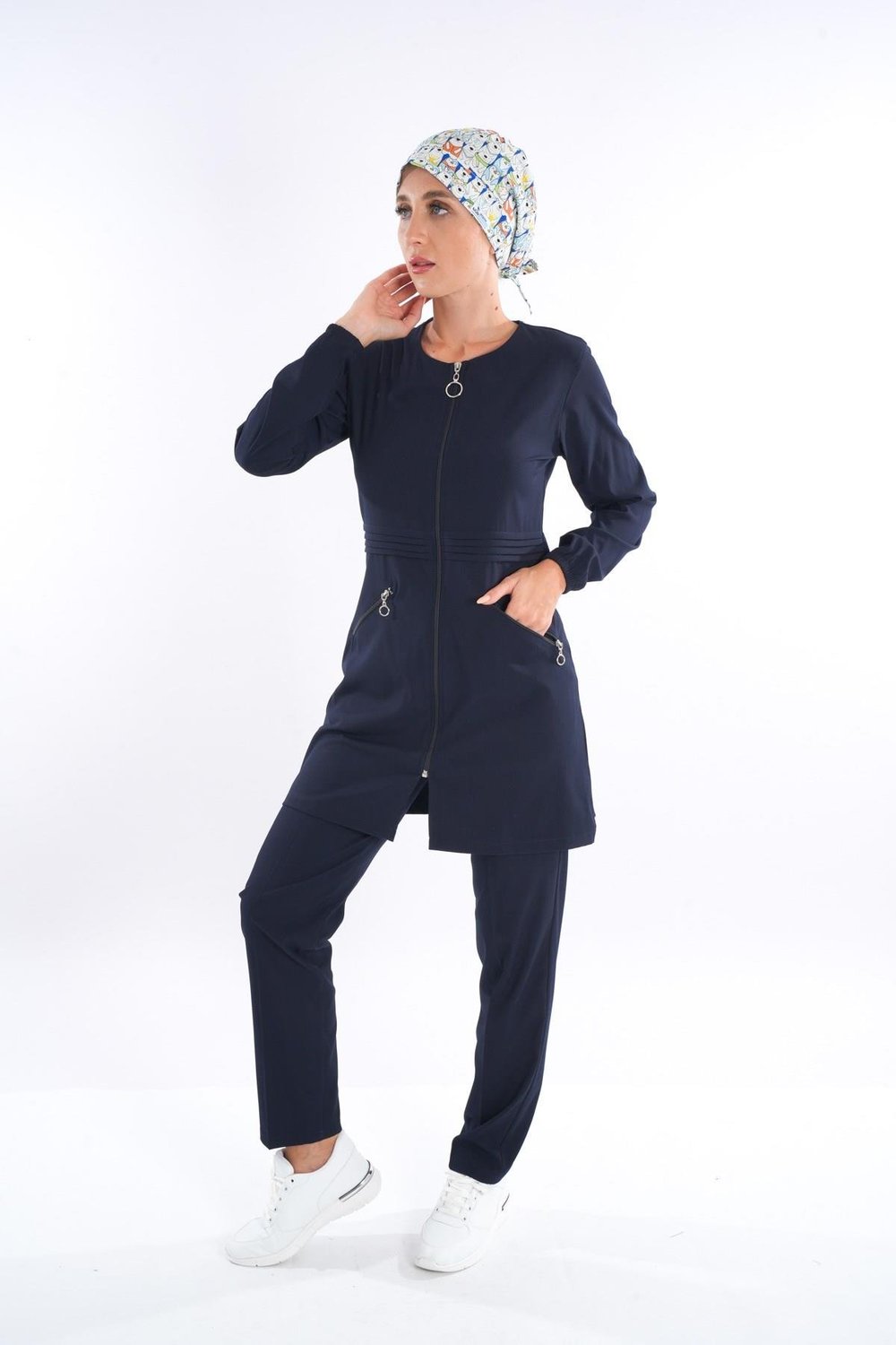 Badem Model Soft Likra Fermuarlı Lacivert Renk Cerrahi Üniforma Takım-Nur Medikal Giyim