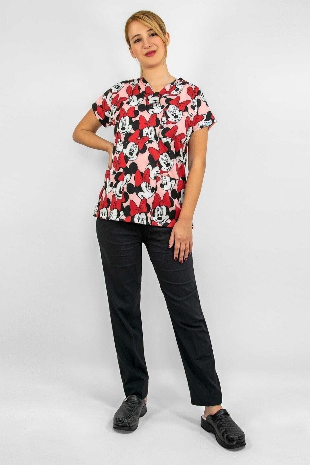 Mickey Mouse Desenli Likralı Alt Üst Takım-Nur Medikal Giyim