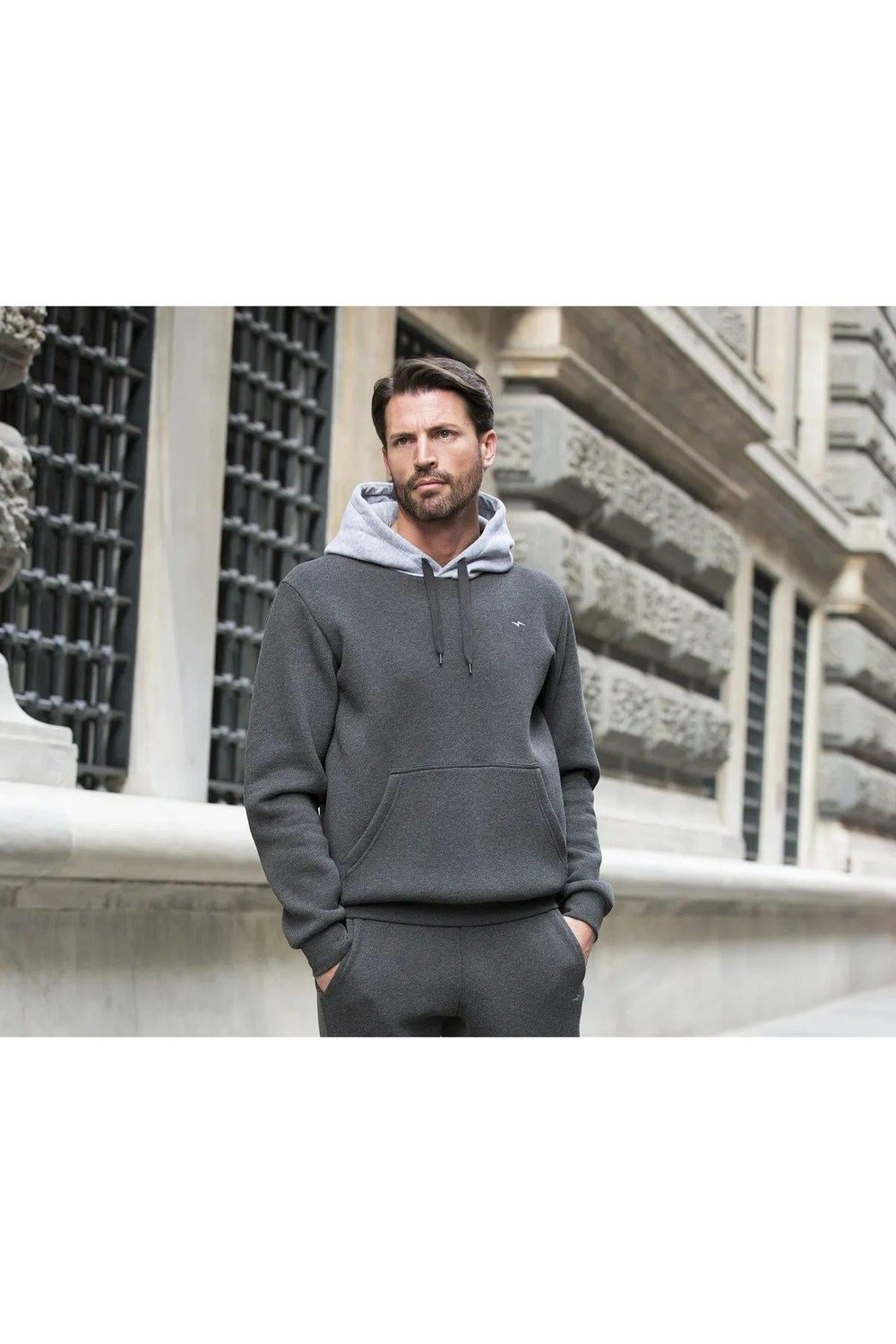 3 İplik Kumaş Slim Fit Kapüşonlu Nakış Detaylı Sweatshirt