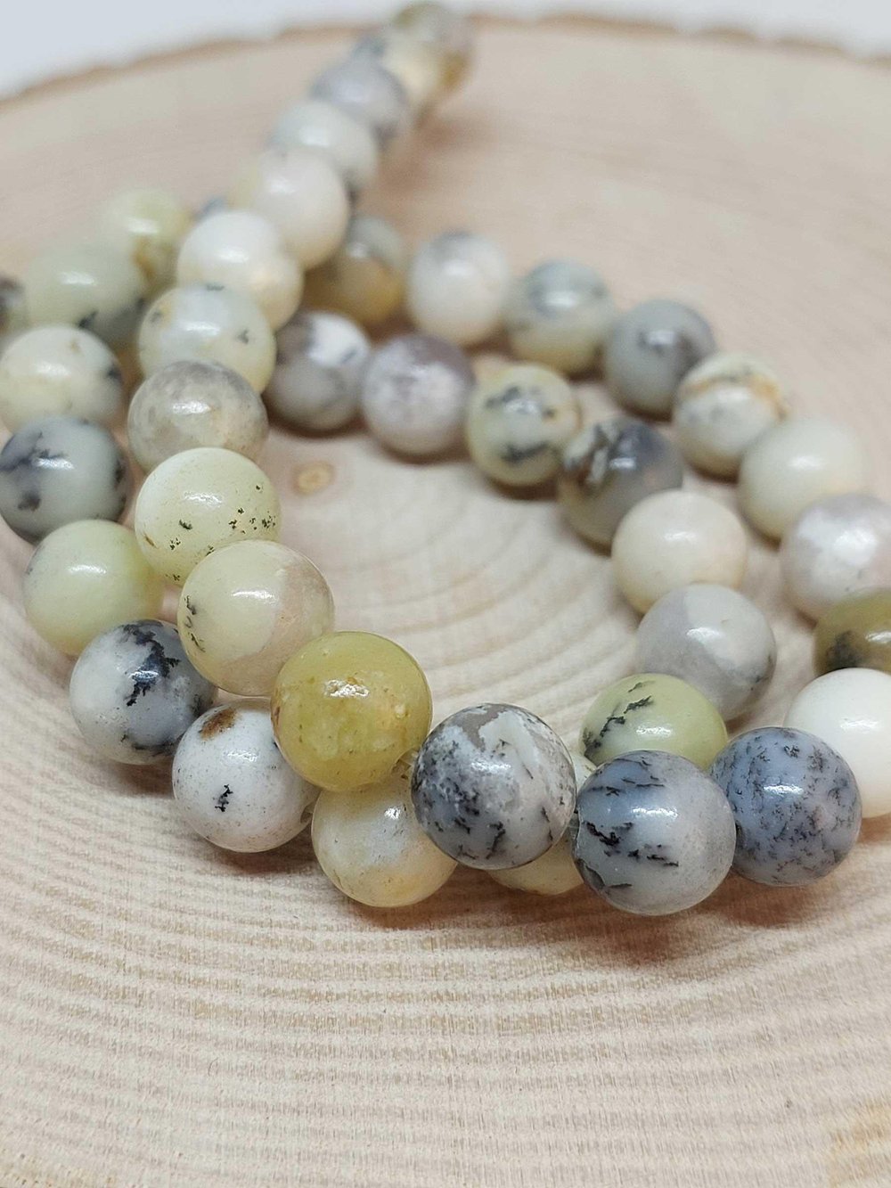 Beyaz Alacalı Opal Taşı YARIM Dizi 8mm (18cm uzunluğundadır)