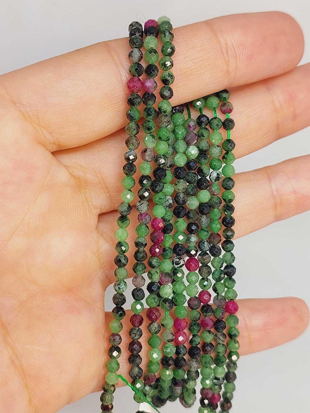 Çeyrek Dizi (9cm uzunluğundadır!) Anyolit (Rubizoit- Rubyzoisit) Taşı 3mm Çeyrek Dizi (45936)