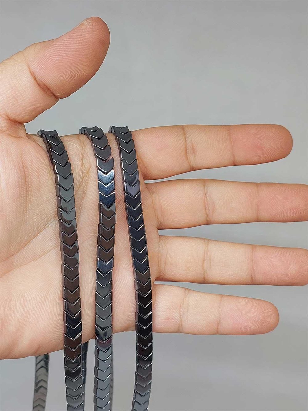 Çeyrek Dizi (9cm uzunluğundadır!) Hematit Taşı Şekilli 6*6mm Çeyrek Dizi (52316)